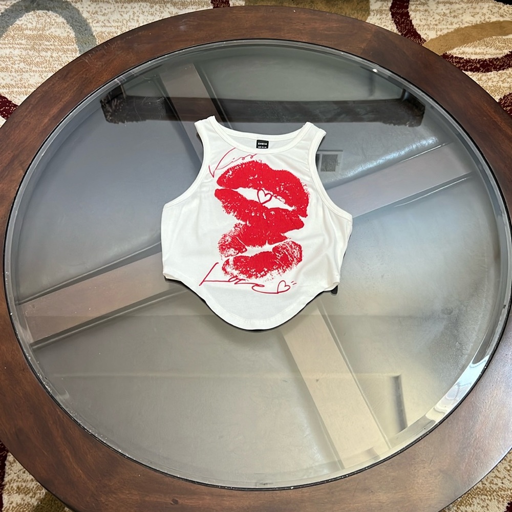Heart & Lip Print Crop Tank Top